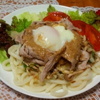 夏にピッタリ！梅とキャベツの冷やし肉うどん